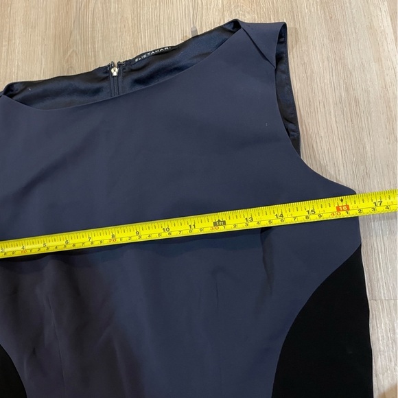 Elie Tahari Blue Women’s Top Size 8 Like New - Picture 6 of 8